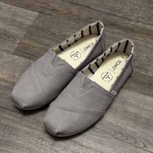 TOMS Men's Classic Gray Loafers